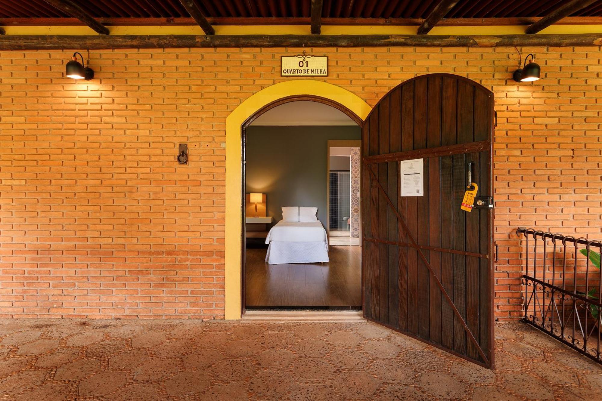 Shangri-La Hotel Fazenda Brotas Esterno foto